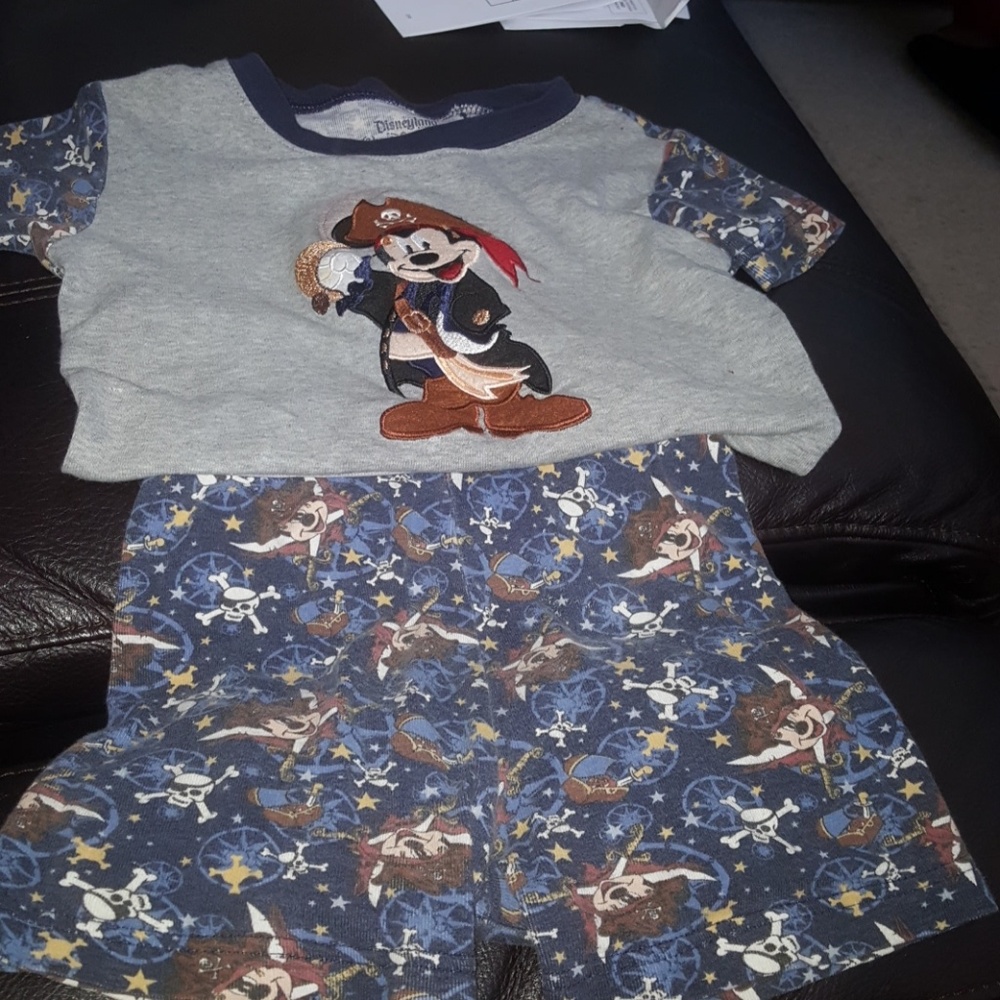 SZ 6 Walt Disneyland Disney World Mickey Mouse PJs